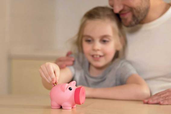 Teaching Your Kids How to Save in the Age of Online Banking